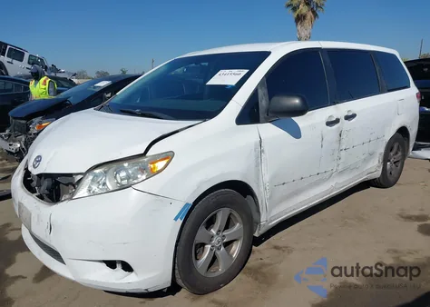 2011 Toyota Sienna z USA, uszkodzony, nr VIN 5TDKA3DC1BS002075